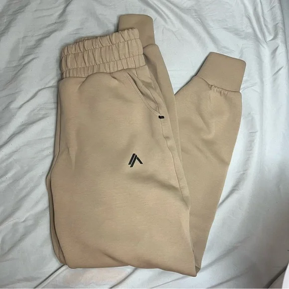 Alphalete Joggers